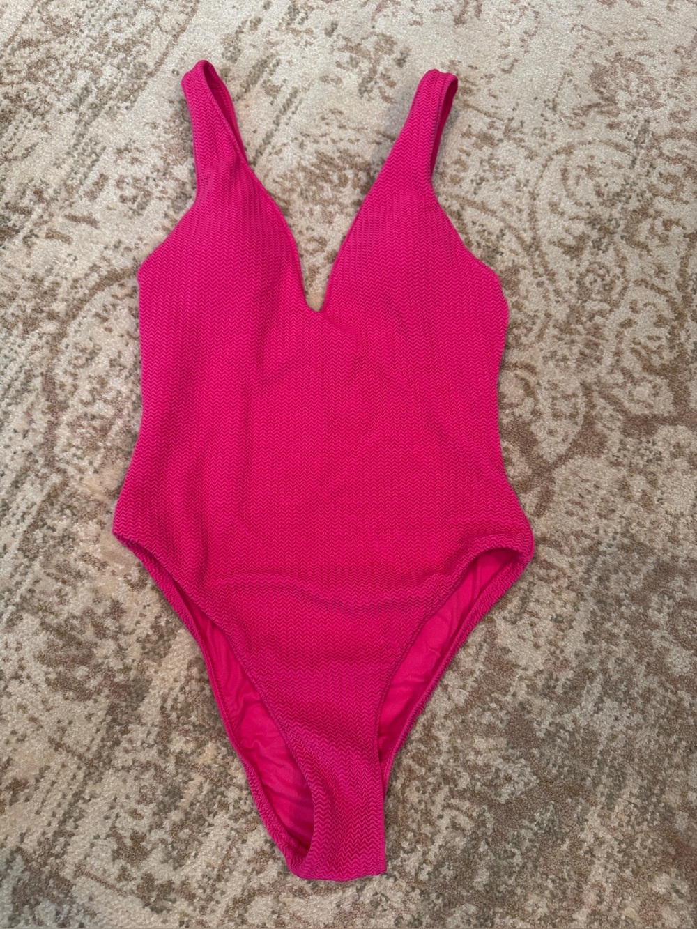 Seafolly Sea Dive Deep V-Neck One-Piece Swimsuit in Fushia Rose. US size 8.